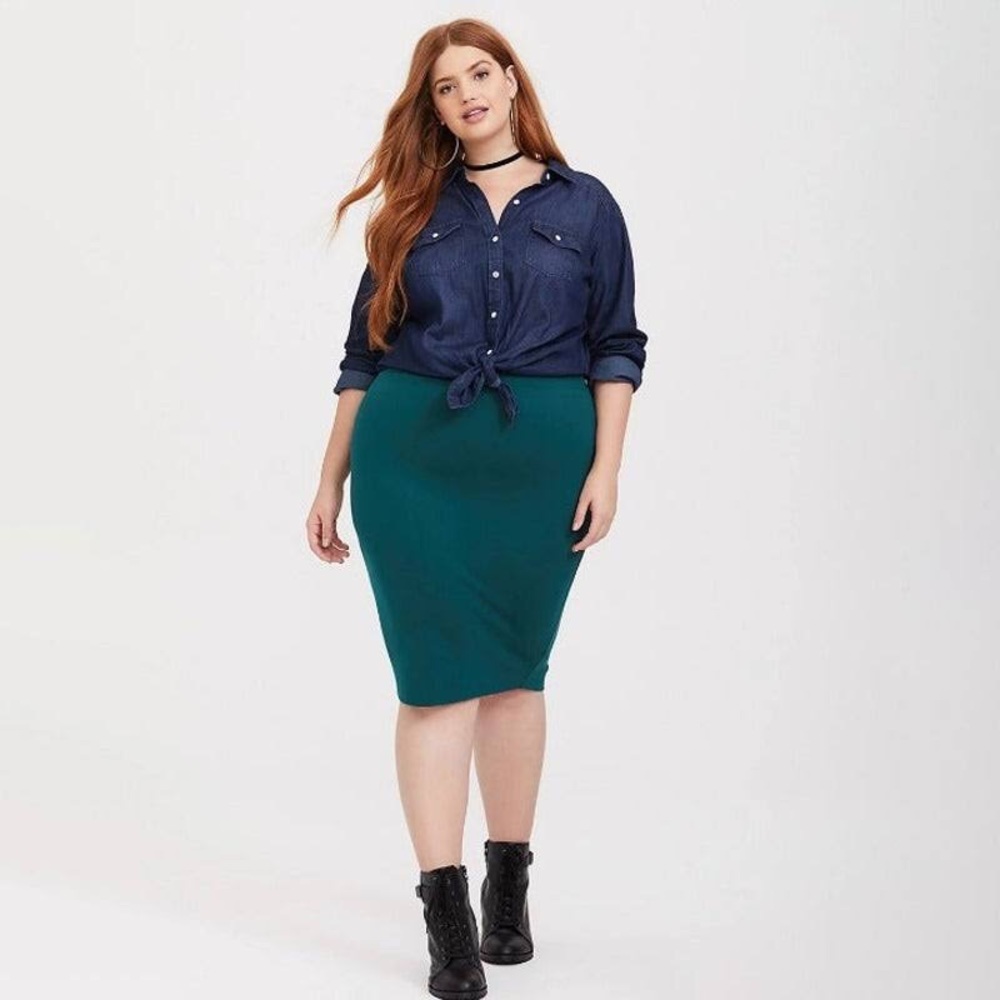 Torrid Green Ponte Skirt (Size 4)